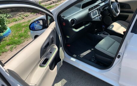 Toyota Aqua I, 2013 год, 888 000 рублей, 4 фотография