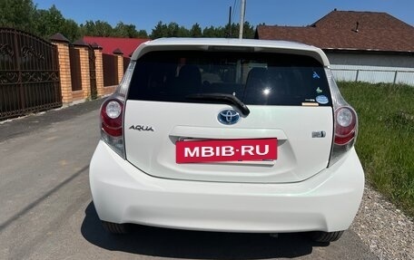 Toyota Aqua I, 2013 год, 888 000 рублей, 9 фотография