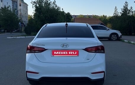 Hyundai Solaris II рестайлинг, 2017 год, 1 400 000 рублей, 4 фотография