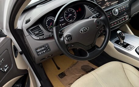 KIA Quoris I, 2013 год, 1 800 000 рублей, 28 фотография