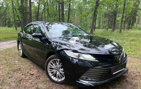 Toyota Camry, 2019 год, 2 990 000 рублей, 2 фотография