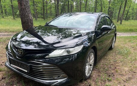 Toyota Camry, 2019 год, 2 990 000 рублей, 4 фотография