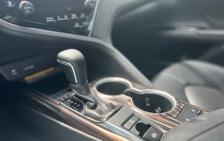 Toyota Camry, 2019 год, 2 990 000 рублей, 8 фотография