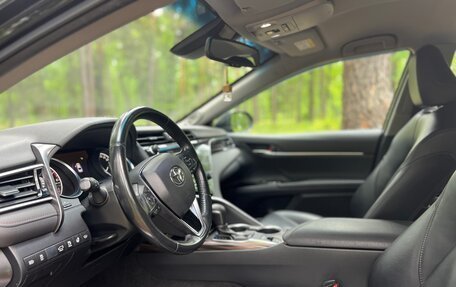 Toyota Camry, 2019 год, 2 990 000 рублей, 17 фотография