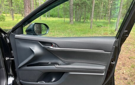 Toyota Camry, 2019 год, 2 990 000 рублей, 34 фотография
