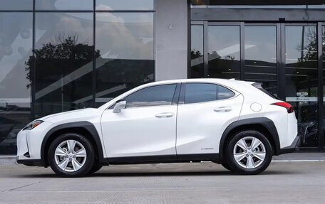Lexus UX I, 2022 год, 2 600 000 рублей, 6 фотография