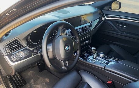 BMW 5 серия, 2016 год, 1 800 000 рублей, 15 фотография