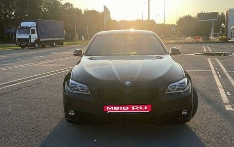 BMW 5 серия, 2016 год, 1 800 000 рублей, 13 фотография