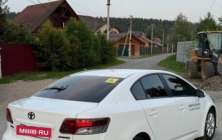 Toyota Avensis III рестайлинг, 2011 год, 1 450 000 рублей, 5 фотография