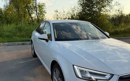 Audi A4, 2017 год, 2 400 000 рублей, 10 фотография