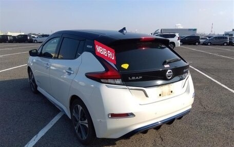 Nissan Leaf II, 2017 год, 1 045 000 рублей, 2 фотография