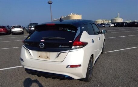 Nissan Leaf II, 2017 год, 1 045 000 рублей, 4 фотография