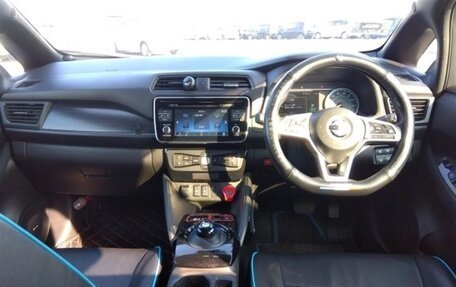 Nissan Leaf II, 2017 год, 1 045 000 рублей, 8 фотография