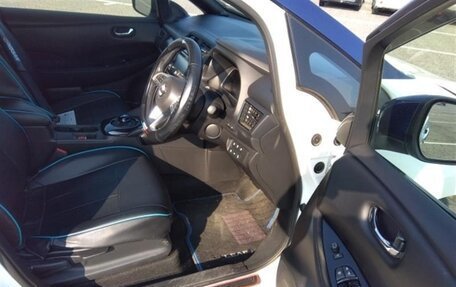 Nissan Leaf II, 2017 год, 1 045 000 рублей, 6 фотография
