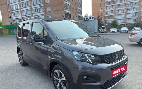 Peugeot Rifter I, 2019 год, 1 900 000 рублей, 2 фотография