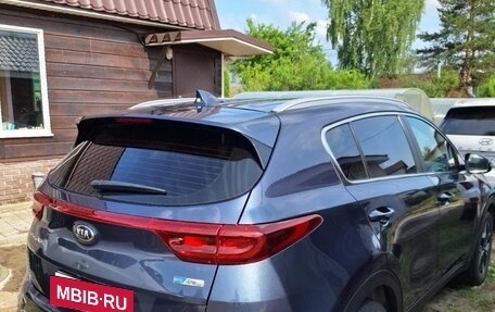KIA Sportage IV рестайлинг, 2020 год, 2 350 000 рублей, 2 фотография