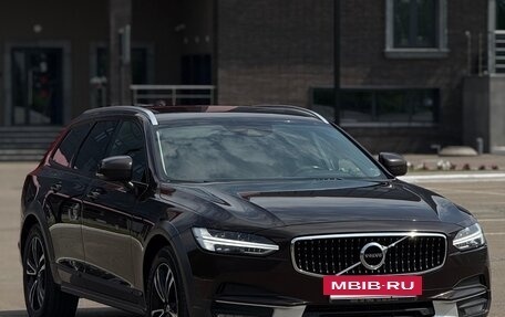 Volvo V90 Cross Country I рестайлинг, 2018 год, 3 100 000 рублей, 2 фотография