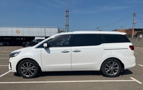 KIA Carnival III, 2019 год, 3 000 000 рублей, 2 фотография