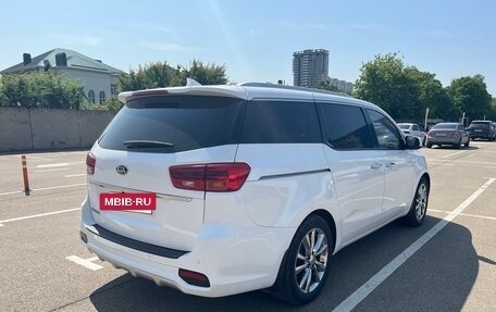KIA Carnival III, 2019 год, 3 000 000 рублей, 5 фотография