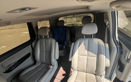 KIA Carnival III, 2019 год, 3 000 000 рублей, 12 фотография