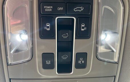 KIA Carnival III, 2019 год, 3 000 000 рублей, 19 фотография