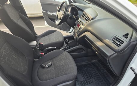 KIA Rio III рестайлинг, 2014 год, 1 075 000 рублей, 29 фотография