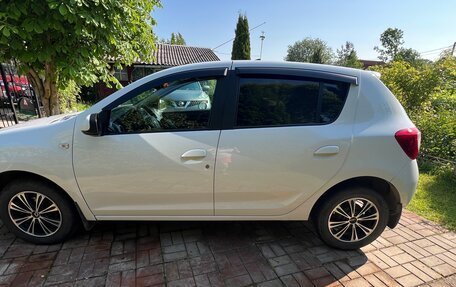 Renault Sandero II рестайлинг, 2016 год, 870 000 рублей, 3 фотография