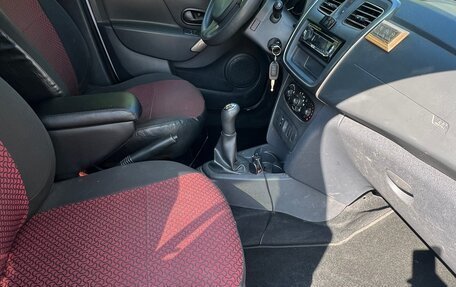 Renault Sandero II рестайлинг, 2016 год, 870 000 рублей, 13 фотография