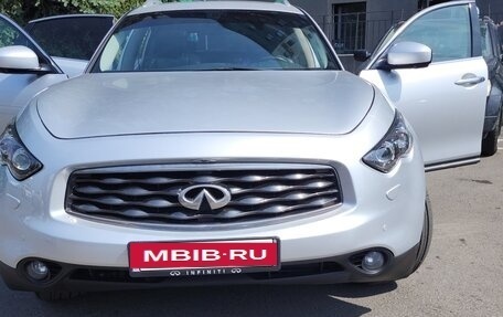 Infiniti FX II, 2010 год, 1 930 000 рублей, 2 фотография