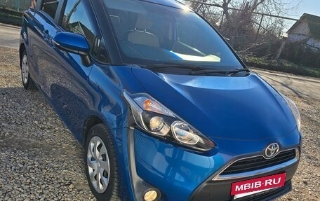 Toyota Sienta II, 2017 год, 1 350 000 рублей, 5 фотография