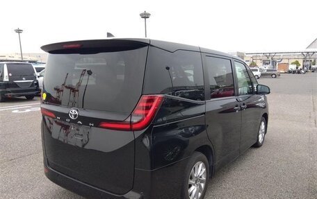 Toyota Noah, 2022 год, 3 015 000 рублей, 4 фотография