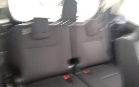 Toyota Noah, 2022 год, 3 015 000 рублей, 10 фотография