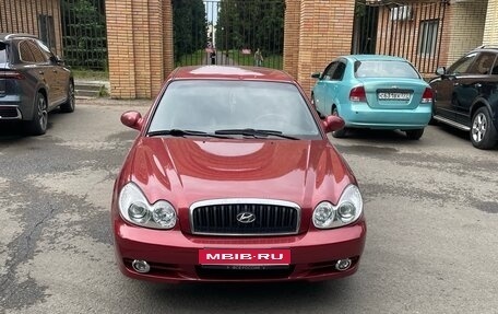 Hyundai Sonata IV рестайлинг, 2004 год, 350 000 рублей, 1 фотография
