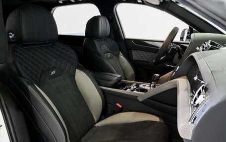 Bentley Bentayga I, 2024 год, 24 900 000 рублей, 8 фотография