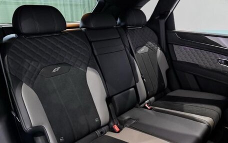 Bentley Bentayga I, 2024 год, 24 900 000 рублей, 10 фотография
