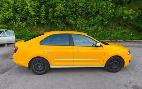 Skoda Rapid I, 2018 год, 1 050 000 рублей, 4 фотография