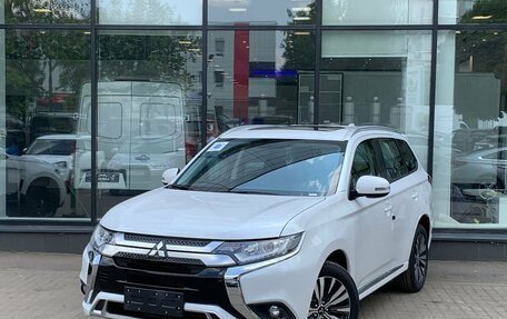 Mitsubishi Outlander III рестайлинг 3, 2022 год, 3 050 000 рублей, 1 фотография