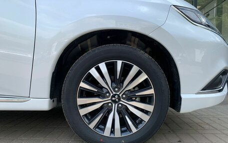 Mitsubishi Outlander III рестайлинг 3, 2022 год, 3 050 000 рублей, 16 фотография