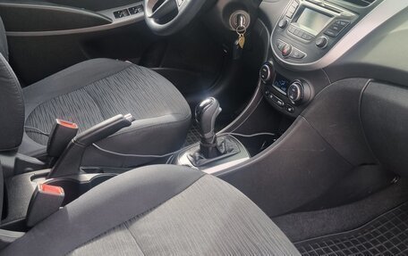 Hyundai Solaris II рестайлинг, 2016 год, 970 000 рублей, 6 фотография