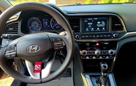 Hyundai Elantra VI рестайлинг, 2019 год, 1 620 000 рублей, 9 фотография