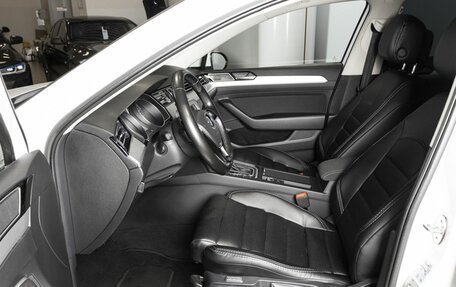 Volkswagen Passat B8 рестайлинг, 2016 год, 1 999 127 рублей, 11 фотография