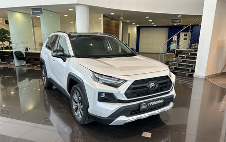 Toyota RAV4, 2024 год, 3 750 000 рублей, 3 фотография