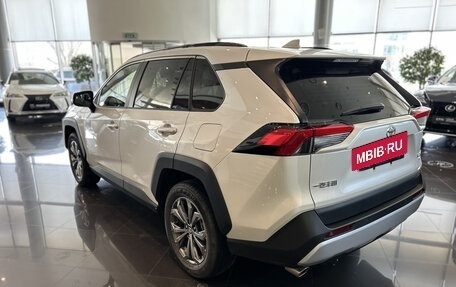 Toyota RAV4, 2024 год, 3 750 000 рублей, 8 фотография