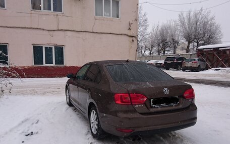 Volkswagen Jetta VI, 2012 год, 650 000 рублей, 2 фотография