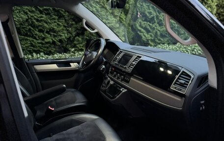 Volkswagen Multivan T6 рестайлинг, 2018 год, 5 700 000 рублей, 14 фотография