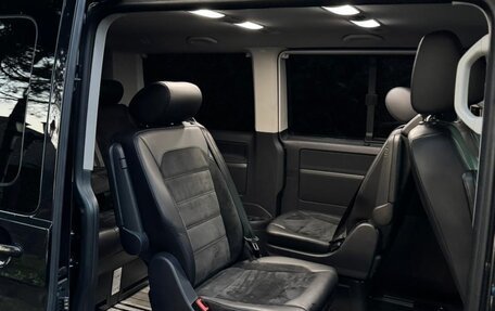 Volkswagen Multivan T6 рестайлинг, 2018 год, 5 700 000 рублей, 15 фотография