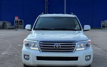 Toyota Land Cruiser 200, 2014 год, 4 950 000 рублей, 2 фотография