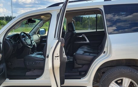 Toyota Land Cruiser 200, 2014 год, 4 950 000 рублей, 6 фотография