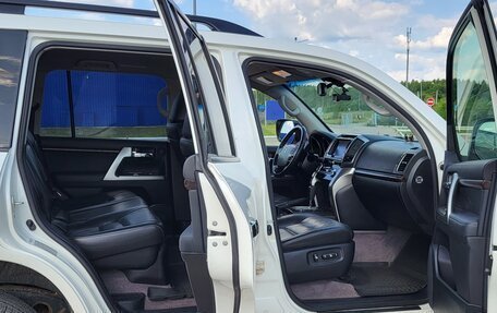 Toyota Land Cruiser 200, 2014 год, 4 950 000 рублей, 7 фотография