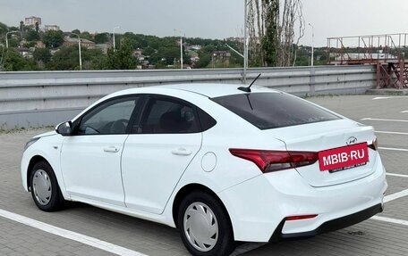 Hyundai Solaris II рестайлинг, 2018 год, 680 000 рублей, 4 фотография